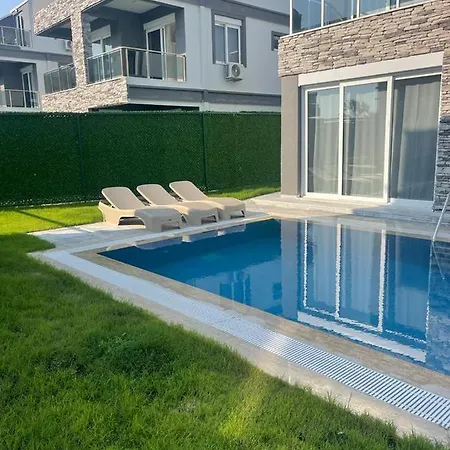 Villa Prestige Village *